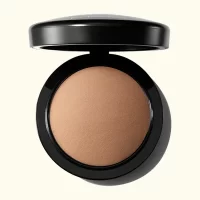 MAC poudre compacte give me sun hale abricote